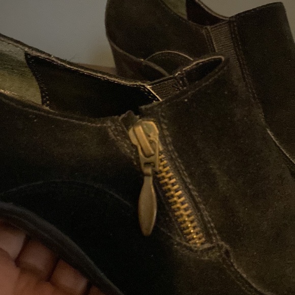 Chunky Vintage Booties - Picture 2 of 3